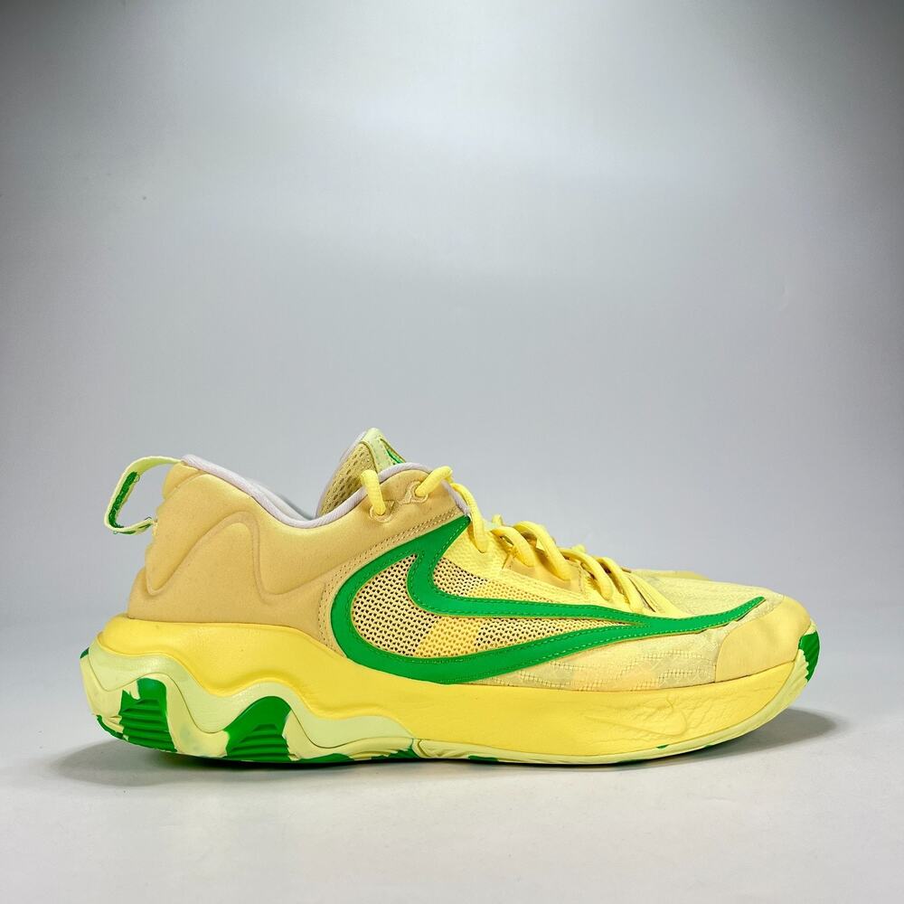 Nike Giannis Immortality 3 Soft Yellow Basketball Shoes DZ7533-700 Men's Sz 11.5